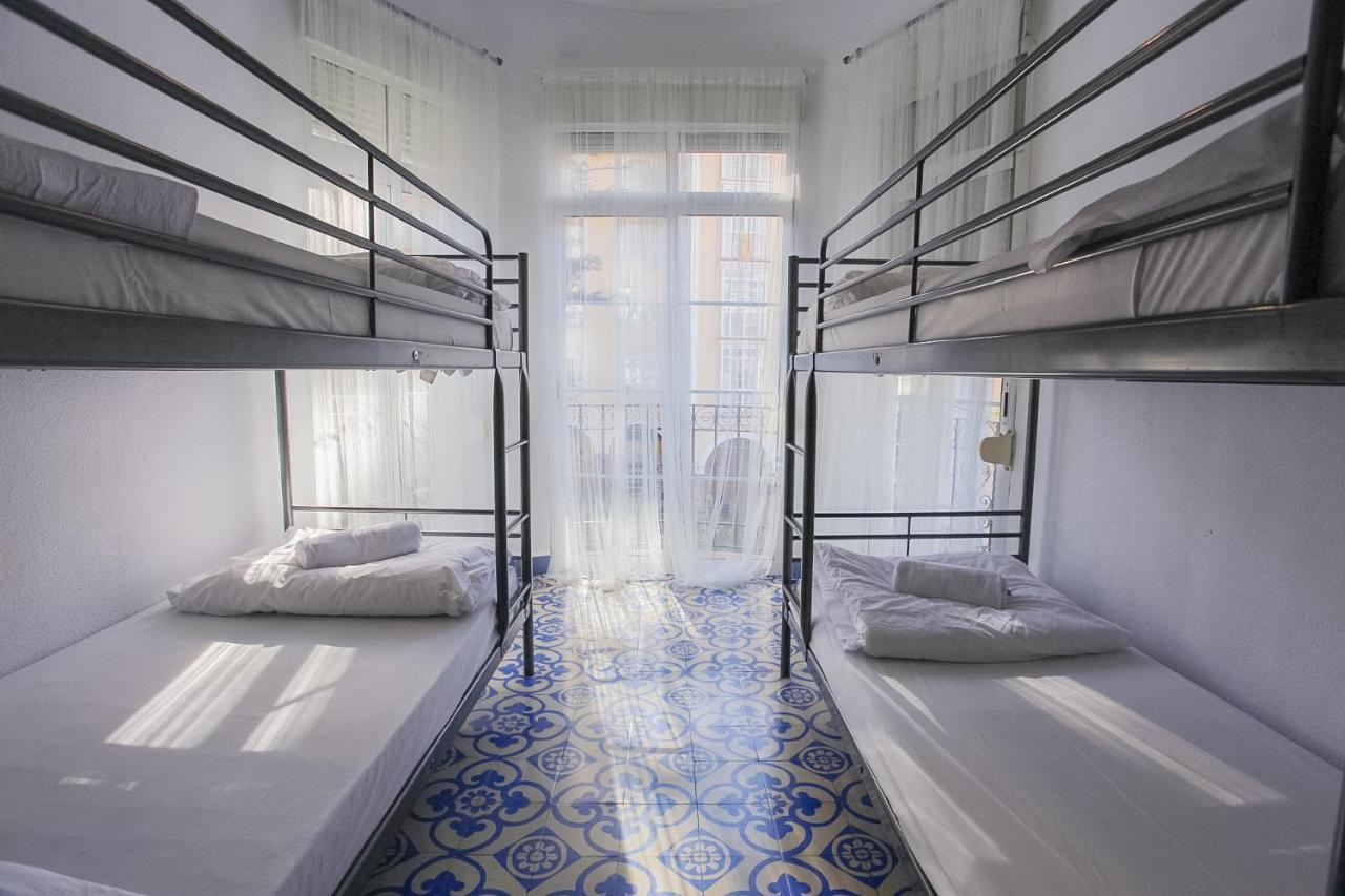 Хостел Barbatuke Bed & Bike Малага Екстер'єр фото