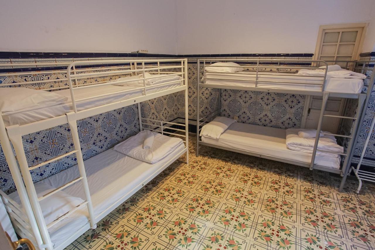 Хостел Barbatuke Bed & Bike Малага Екстер'єр фото