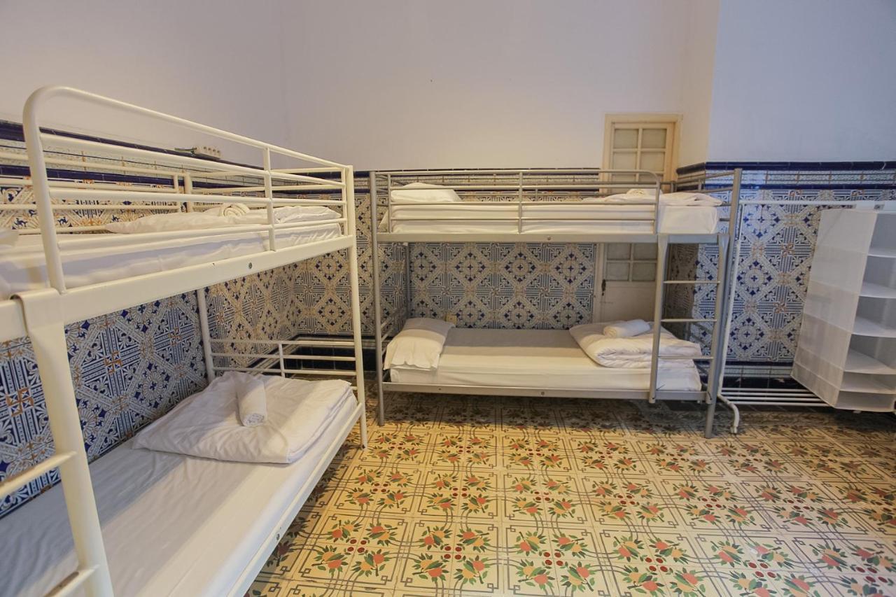 Хостел Barbatuke Bed & Bike Малага Екстер'єр фото